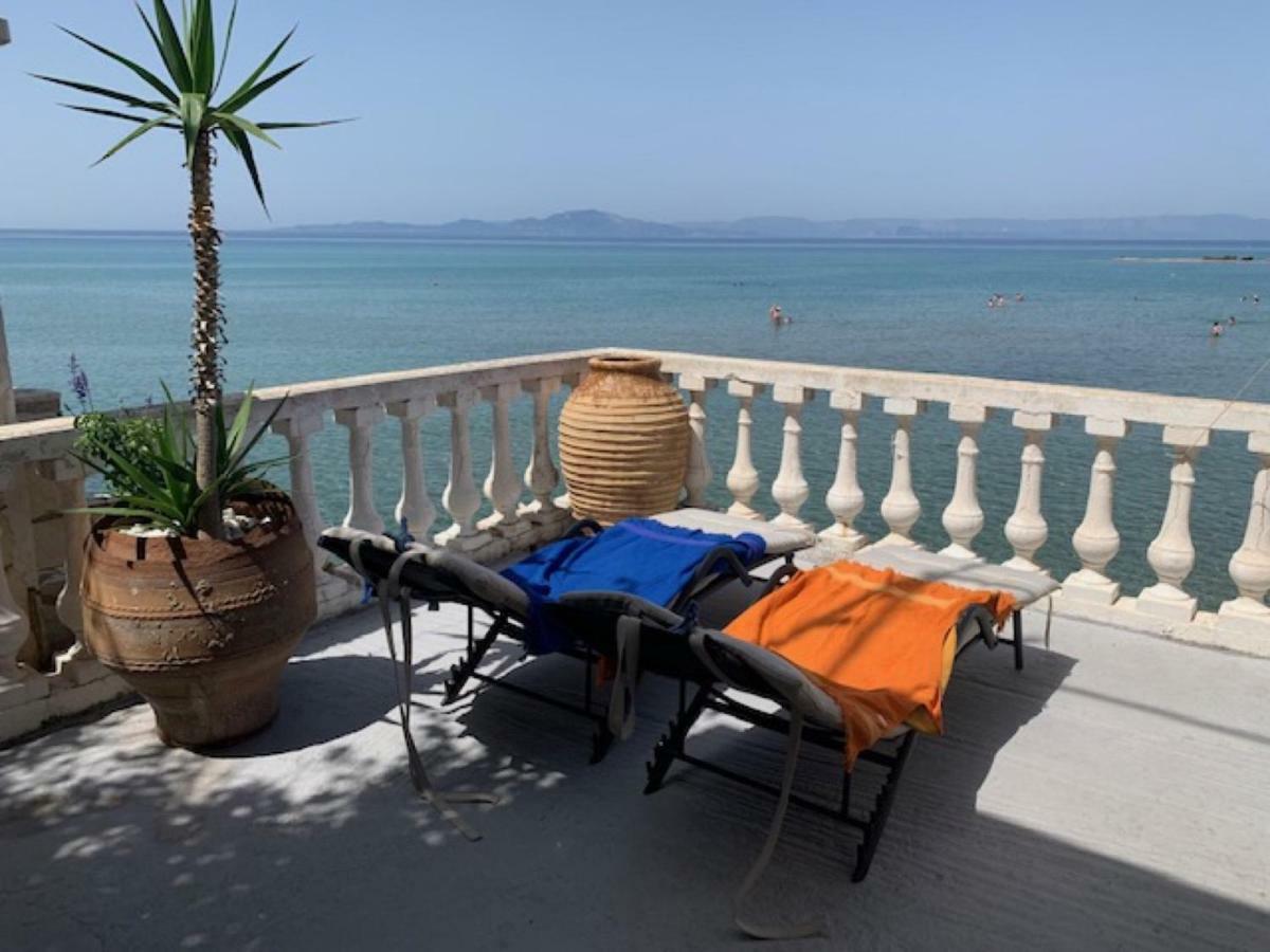 Villa Rena In Front Of The Sea Arkoudi Exterior foto